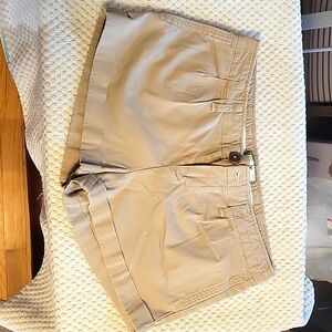 American eagle size 4 khaki shorts